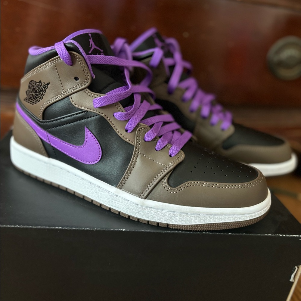 Air Jordan 1 Palomino Wild Berry with Box